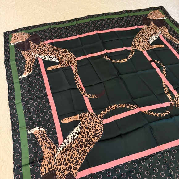 New Kate Spade New York Lady Leopard 34” Square Silk Scarf - Picture 4 of 10